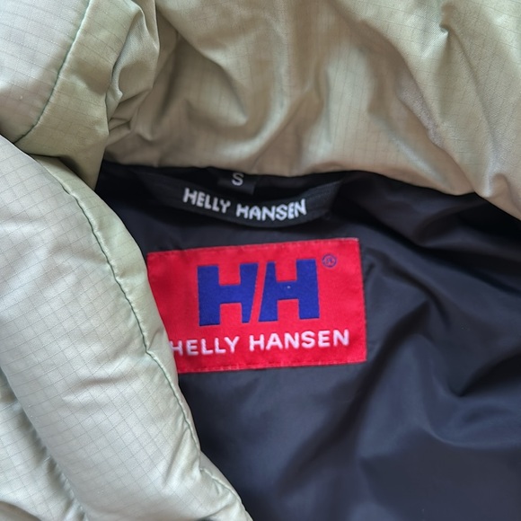 Helly Hansen
Used size small - Picture 3 of 6